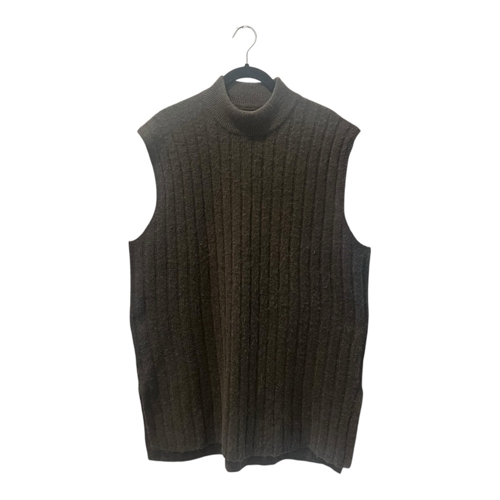 SAMSOE Sleeveless Ribbed Turtleneck Sweater Vest in Dark Brown